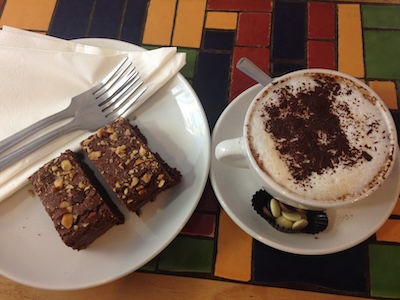 Cappuccino with brownie