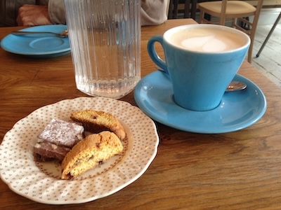 Coffee and biscuit Photo